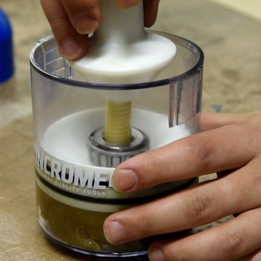 Kincrome Professional Bearing Packer - Image 3